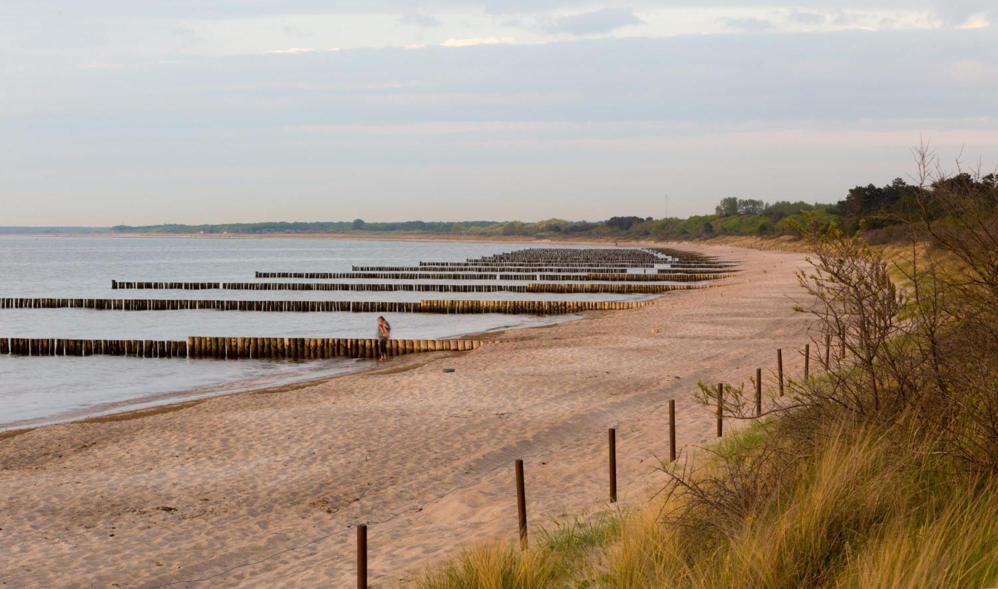Villa Schmidt - Strandhaus Direkt Am Meer Mit Sauna, Sport Und Duenengarten II Rostock Esterno foto