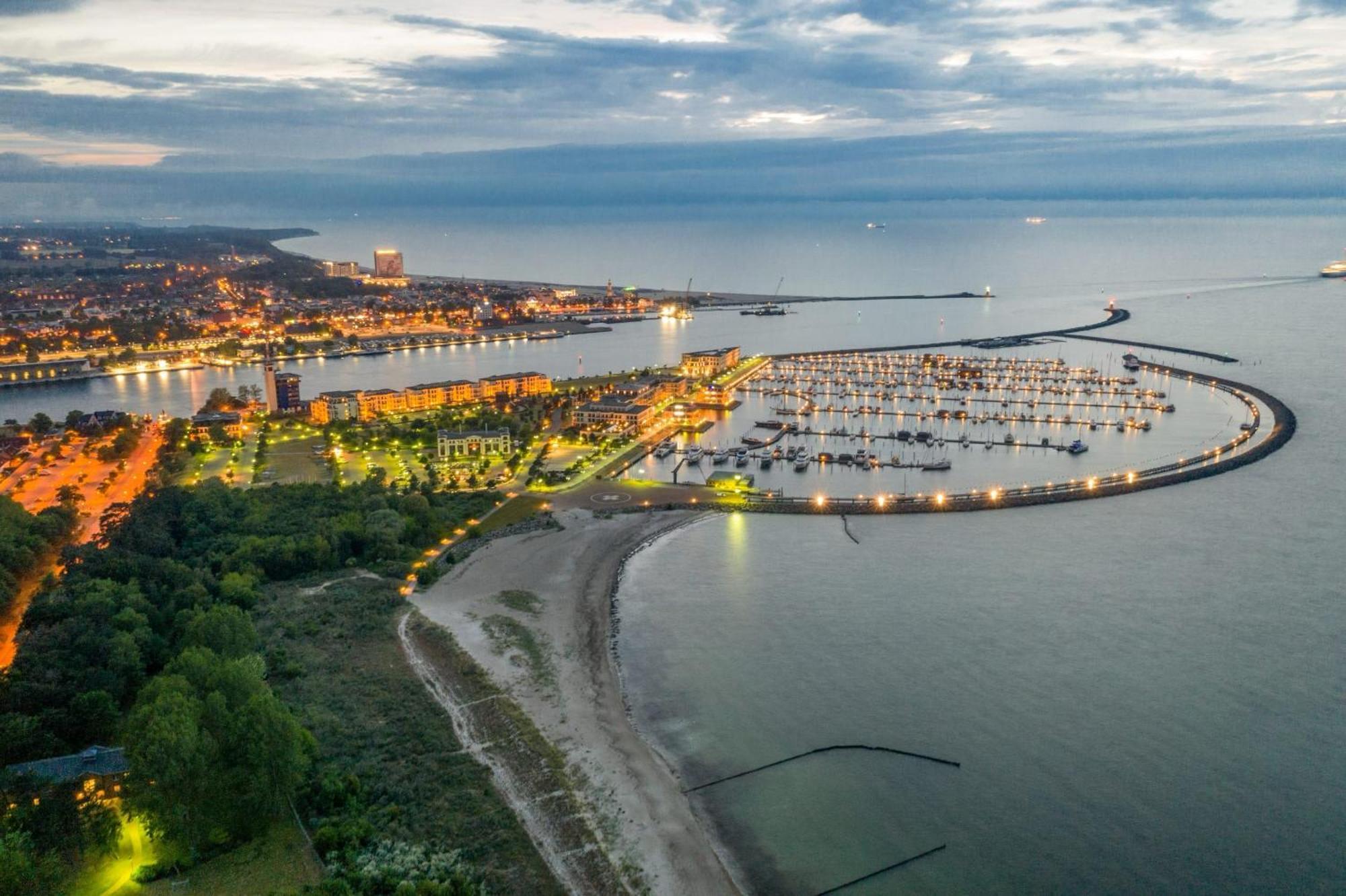 Villa Schmidt - Strandhaus Direkt Am Meer Mit Sauna, Sport Und Duenengarten II Rostock Esterno foto